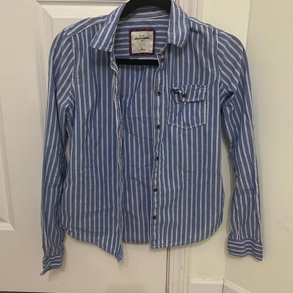 Abercrombie Kids Blue and White Striped Button Up Longsleeve Size XL - Picture 1 of 4